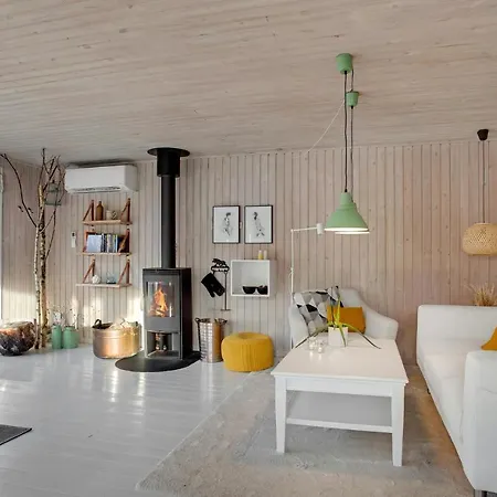 Amazing In Lbk With 2 Bedrooms Ferienhaus