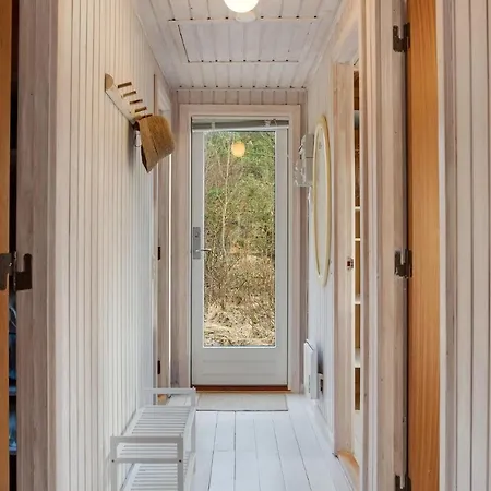 Amazing In Lbk With 2 Bedrooms Ferienhaus Ålbæk